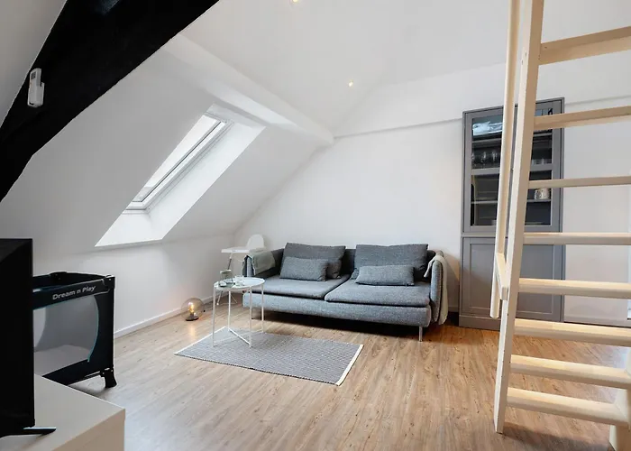 公寓 Adlernest Mit Weinbergblick